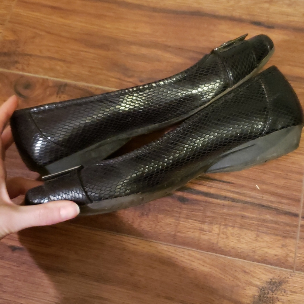 Liz Claiborne 🖤 Faux Snake Square Toe Buckle